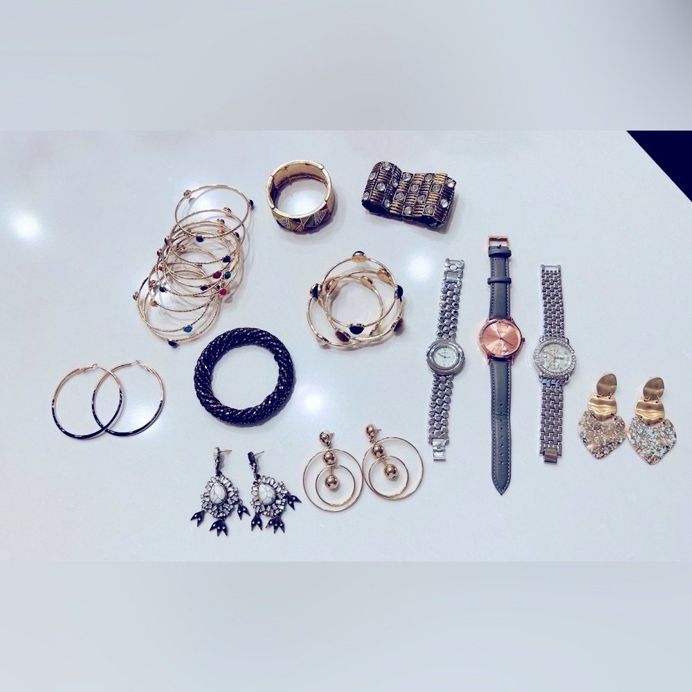 FASHION JEWELRY BRACELETS WATCHES EARRINGS  Elegant Jewelry and Watch Collection